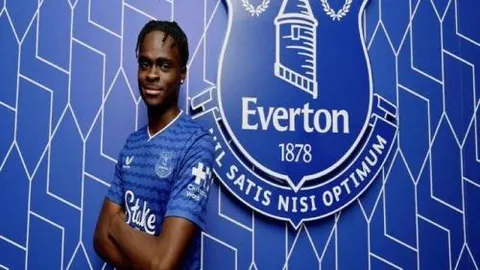 大巴黎首回合胜利物浦，10人巴萨负马竞欧冠14决赛分析